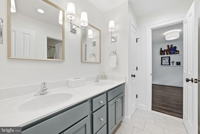 1527 N RANDOLPH ST, Arlington, VA 22207
