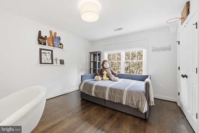 1527 N RANDOLPH ST, Arlington, VA 22207