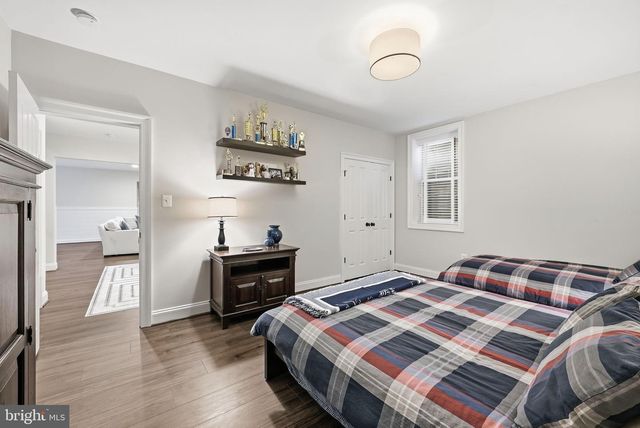 1527 N RANDOLPH ST, Arlington, VA 22207