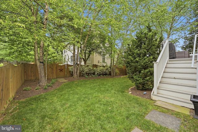 1527 N RANDOLPH ST, Arlington, VA 22207