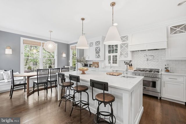 1527 N RANDOLPH ST, Arlington, VA 22207