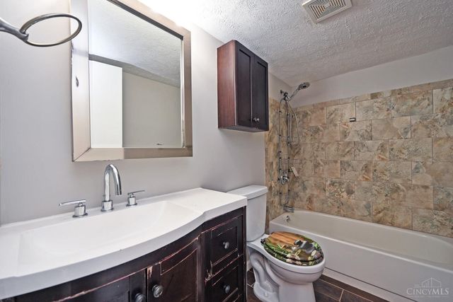 382 Walnut Lane, Mason, OH 45040