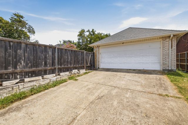 1517 Palisades Drive, Carrollton, TX 75007