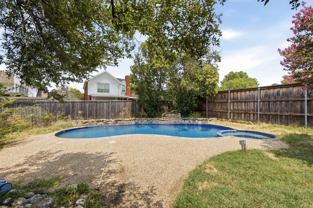 1517 Palisades Drive, Carrollton, TX 75007