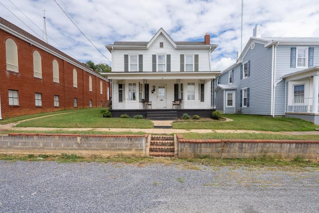 314 THIRD ST, Shenandoah, VA 22849
