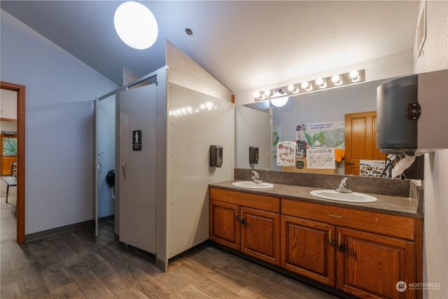 4315 Tumwater Valley Drive SE, Tumwater, WA 98501