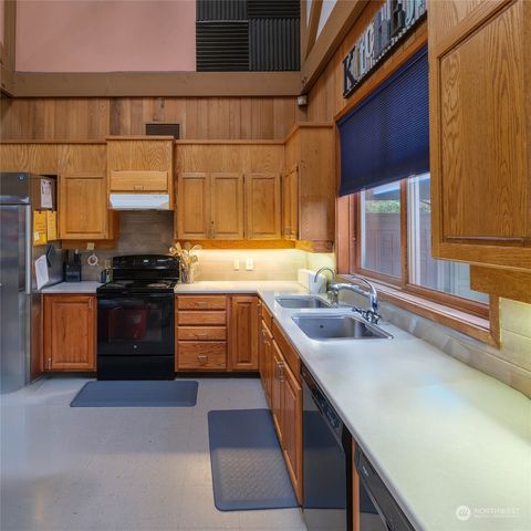 4315 Tumwater Valley Drive SE, Tumwater, WA 98501