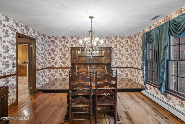 402 Main Street, Manalapan, NJ 07726