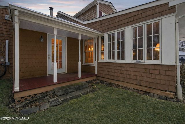 402 Main Street, Manalapan, NJ 07726