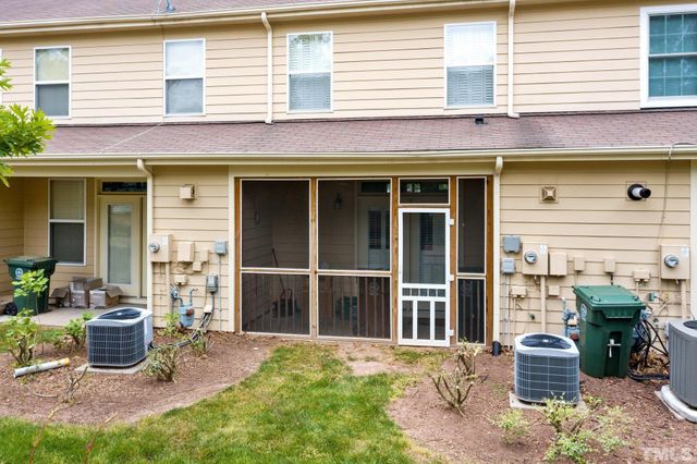 236 Duck Mill Circle, Cary, NC 27519