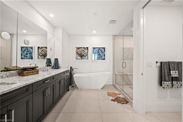 1130 3rd AVE S # 309, Naples, FL 34102