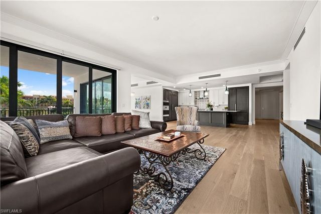 1130 3rd AVE S # 309, Naples, FL 34102