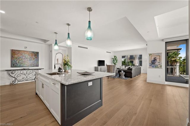 1130 3rd AVE S # 309, Naples, FL 34102