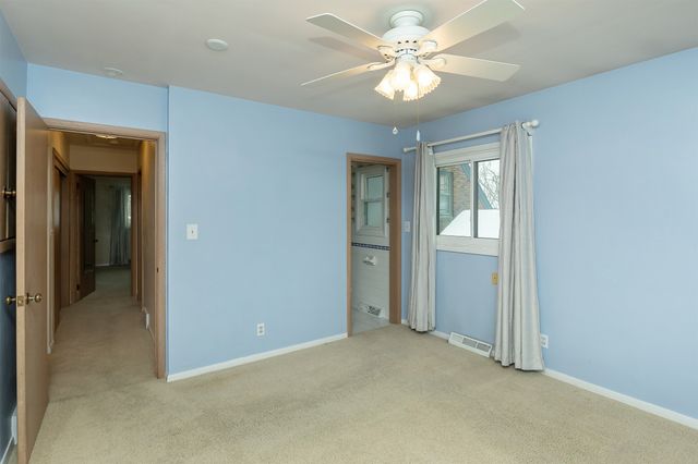 6428 Elmcrest Drive, Windsor Heights, IA 50324