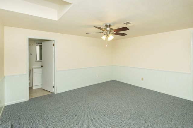 6428 Elmcrest Drive, Windsor Heights, IA 50324