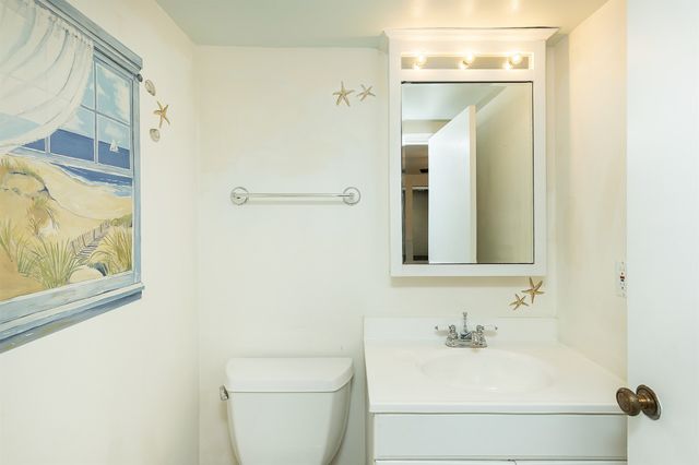 6428 Elmcrest Drive, Windsor Heights, IA 50324