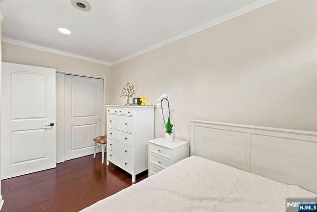 387 Spring Valley Road, Paramus, NJ 07652