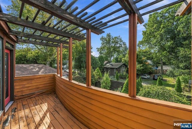 387 Spring Valley Road, Paramus, NJ 07652