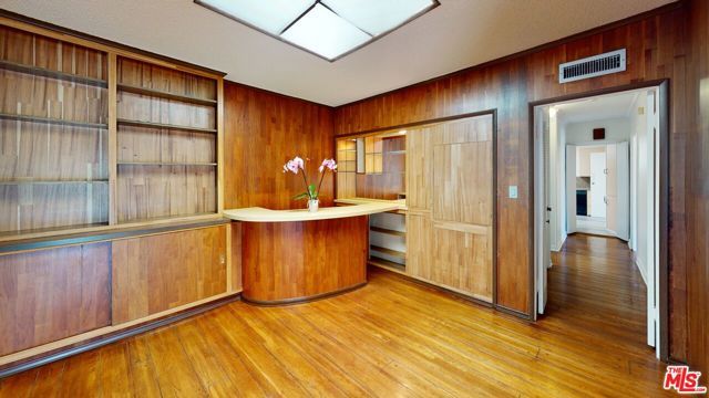 525 N Rexford Drive, Beverly Hills, CA 90210