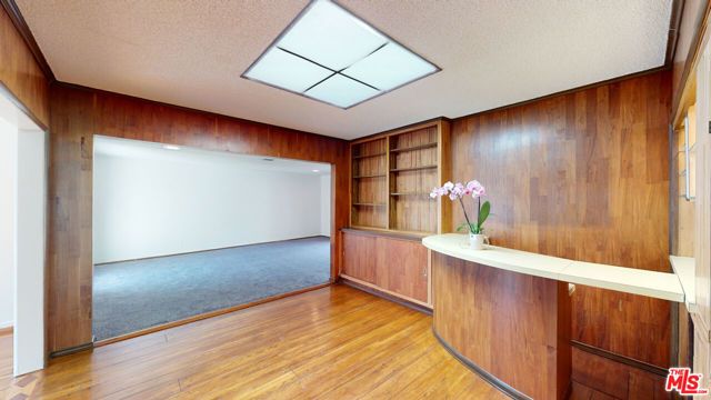 525 N Rexford Drive, Beverly Hills, CA 90210