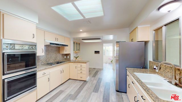 525 N Rexford Drive, Beverly Hills, CA 90210