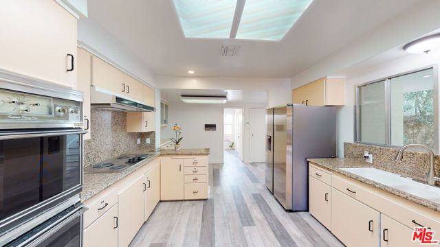 525 N Rexford Drive, Beverly Hills, CA 90210