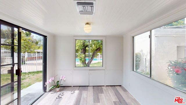 525 N Rexford Drive, Beverly Hills, CA 90210