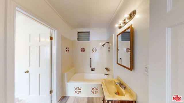 525 N Rexford Drive, Beverly Hills, CA 90210