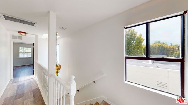 525 N Rexford Drive, Beverly Hills, CA 90210