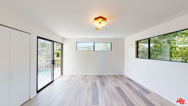 525 N Rexford Drive, Beverly Hills, CA 90210