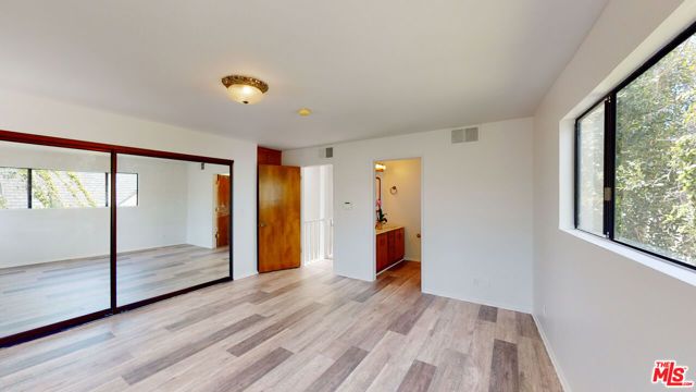 525 N Rexford Drive, Beverly Hills, CA 90210