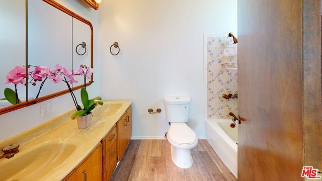 525 N Rexford Drive, Beverly Hills, CA 90210