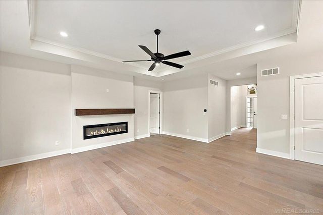 16468 Via Villagio Street, Macomb, MI 48042