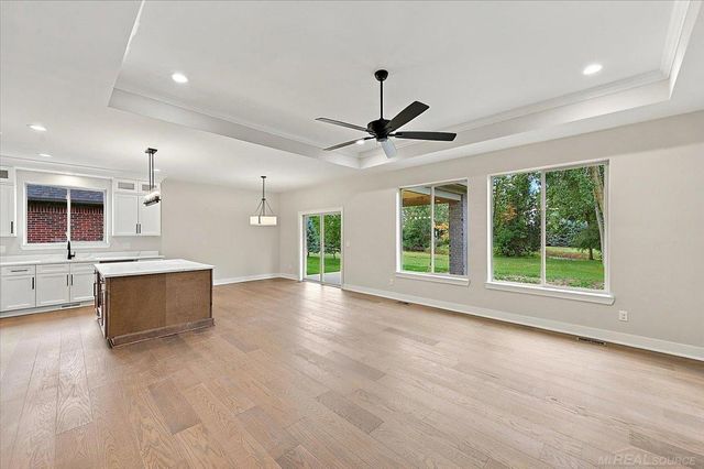 16468 Via Villagio Street, Macomb, MI 48042