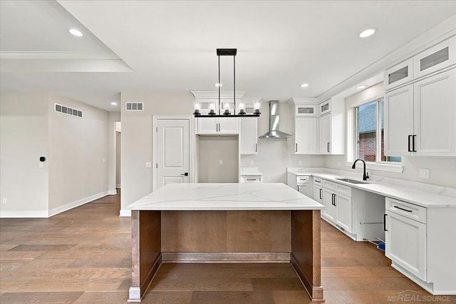 16468 Via Villagio Street, Macomb, MI 48042
