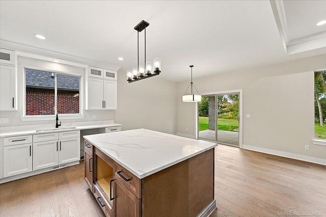 16468 Via Villagio Street, Macomb, MI 48042