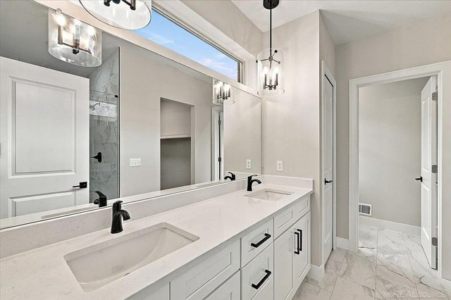 16468 Via Villagio Street, Macomb, MI 48042