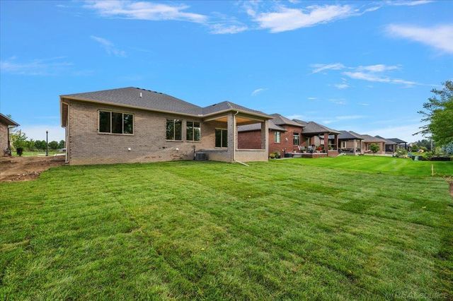 16468 Via Villagio Street, Macomb, MI 48042
