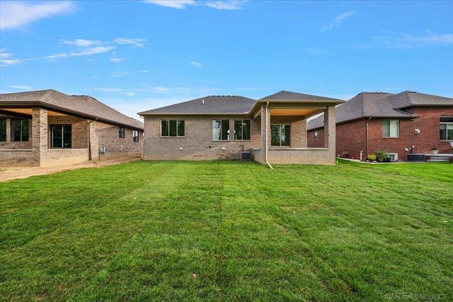 16468 Via Villagio Street, Macomb, MI 48042