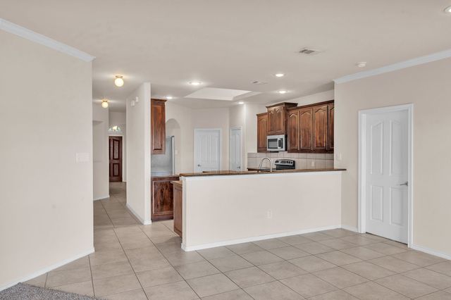 1602 Deer Crossing Drive, Arlington, TX 76002