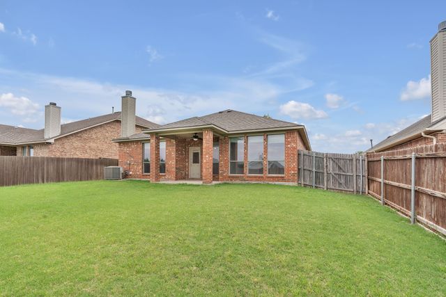 1602 Deer Crossing Drive, Arlington, TX 76002
