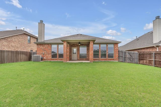 1602 Deer Crossing Drive, Arlington, TX 76002