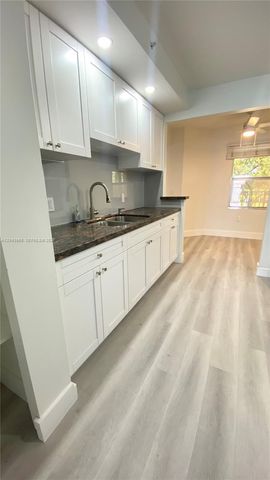 13800 SW 5th Court 209M, Pembroke Pines, FL 33027