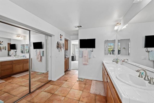 27447 Lock Haven Court, Temecula, CA 92591