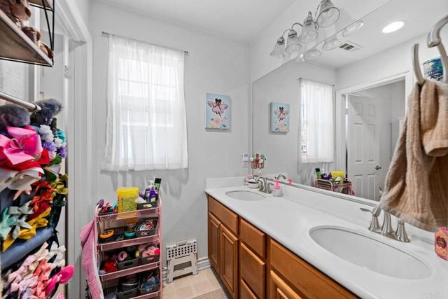 27447 Lock Haven Court, Temecula, CA 92591