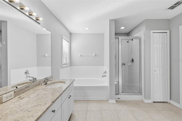 5908 BEACONPARK STREET, Lithia, FL 33547