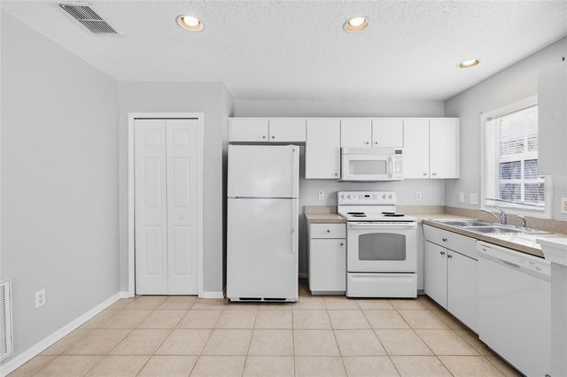 5908 BEACONPARK STREET, Lithia, FL 33547