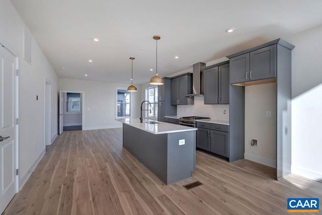 22F WARDELL CREST, Charlottesville, VA 22902