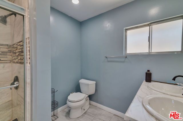 15013 Hartsook Street, Los Angeles, CA 91403