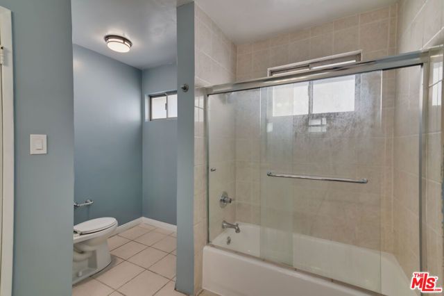15013 Hartsook Street, Los Angeles, CA 91403